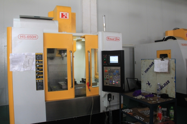 合富源生產行星減速機設備